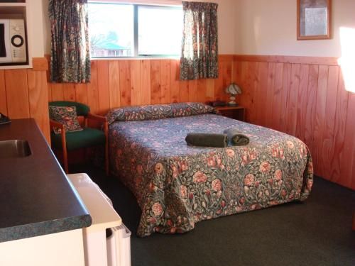 Kiwi Park Motels & Holiday Park
