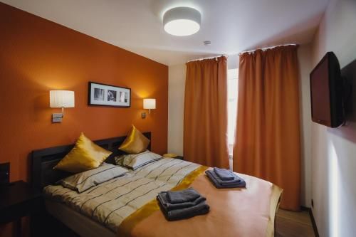 Mini Hotel Rooms & Breakfast