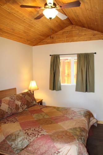 Lake View Lodge