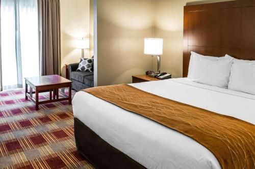 Clarion Inn & Suites Savannah Midtown