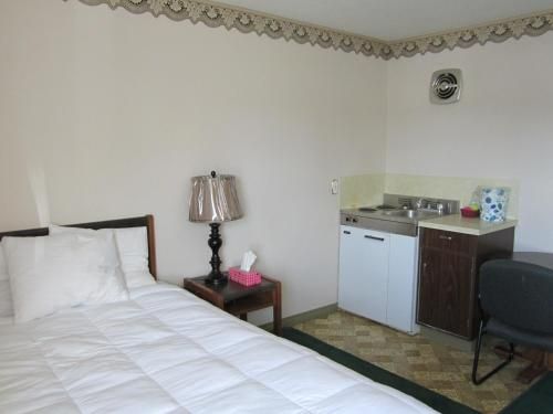 Airport Inn - Dawson Creek
