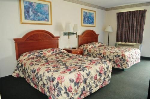 Traveler's Place Inn & Suites