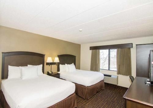 GrandStay Hotel & Suites Peoria