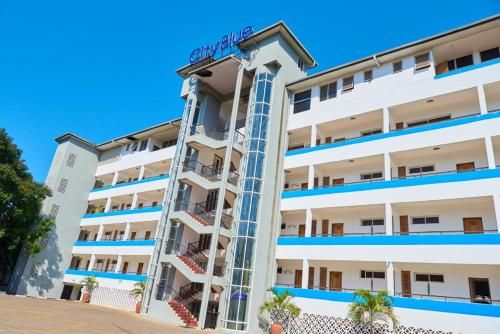 CityBlue Creekside Hotel & Suites
