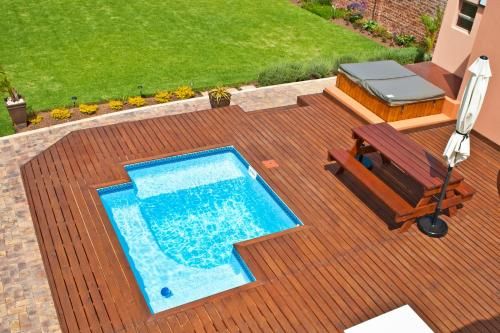 Outdoor Pictures 21