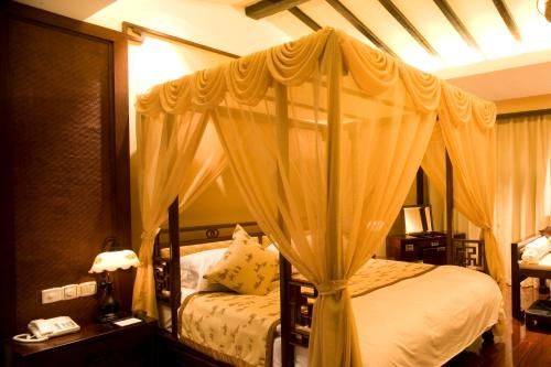 Wuzhen Clubhouse (In Xizha Scenic Area - ticket included)