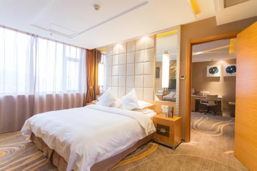 The Center Hotel Weihai
