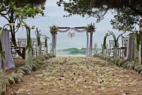 Banana Beach Bungalows