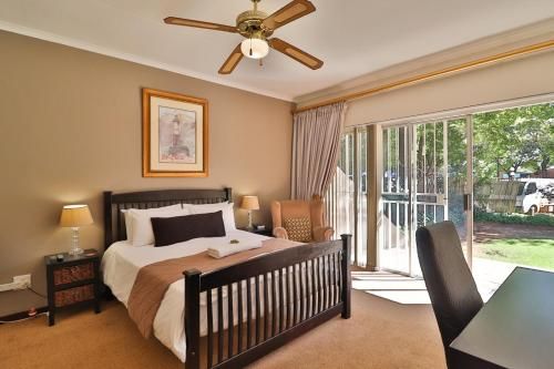 Fin and Feather Guesthouse