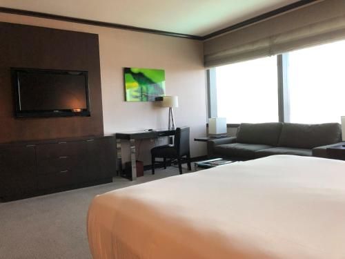 Luxury Suites International at Vdara