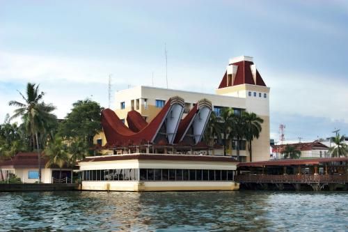 Makassar Golden Hotel