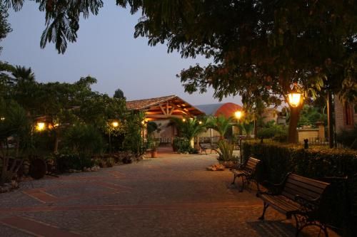 Outdoor Pictures 13