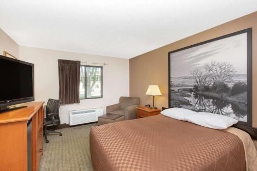 Super 8 by Wyndham Grand Island