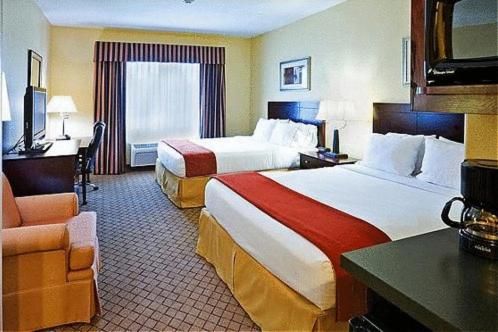 Holiday Inn Express Hotel & Suites New Boston, an IHG Hotel