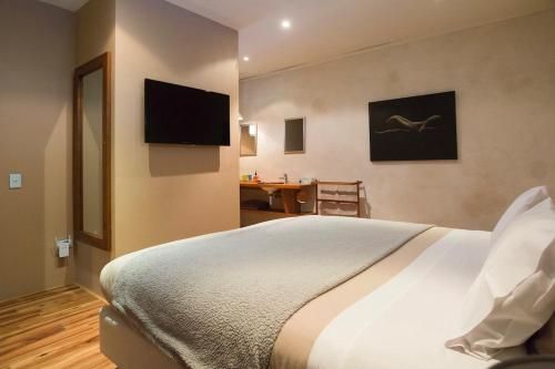 Woodstock Suite