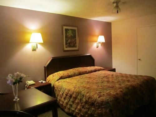 Embassy Inn - Hohenwald