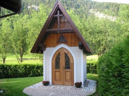 Outdoor Pictures 24