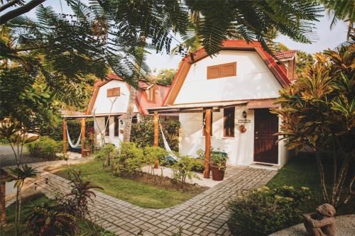 Encantada Ocean Cottages