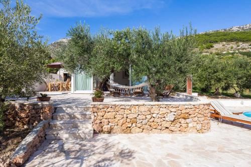 Holiday home Zlatni san - couples favorite gem - private pool