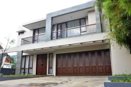 Indah 1 Golf Mountain Villa 4 bedroom private pool
