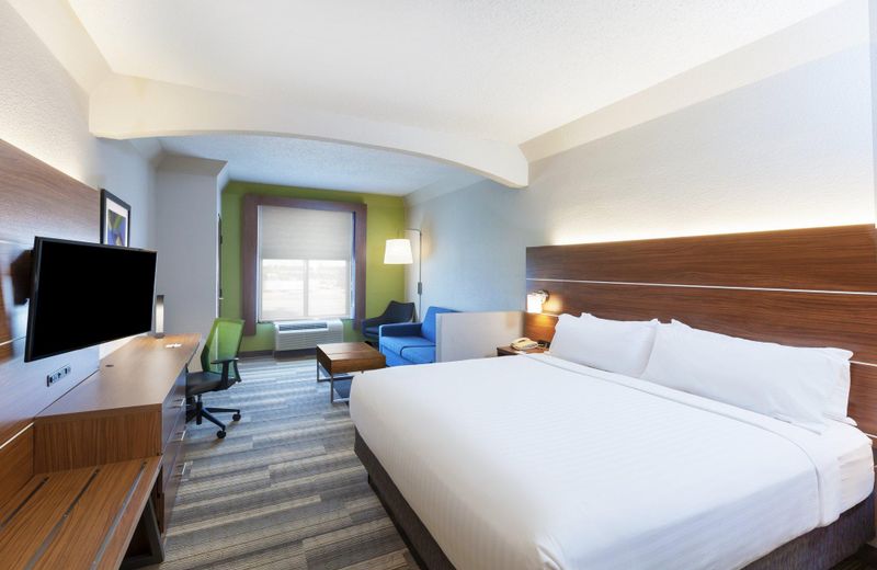 Holiday Inn Express & Suites Houston - Memorial Park Area, an IHG Hotel