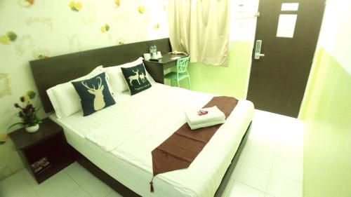 Apple 1 Hotel Gurney