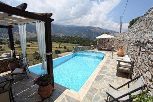 Traditional Villa Askyfou
