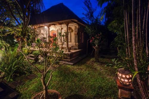 Outdoor Pictures 24