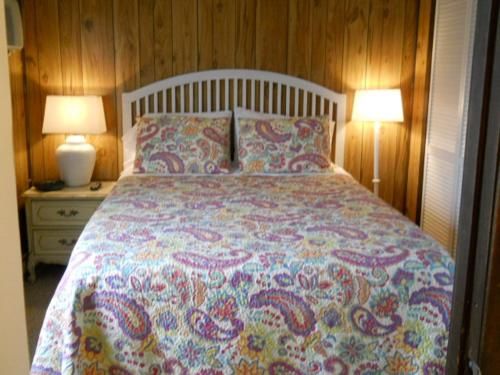 Driftwood Efficiency Motel