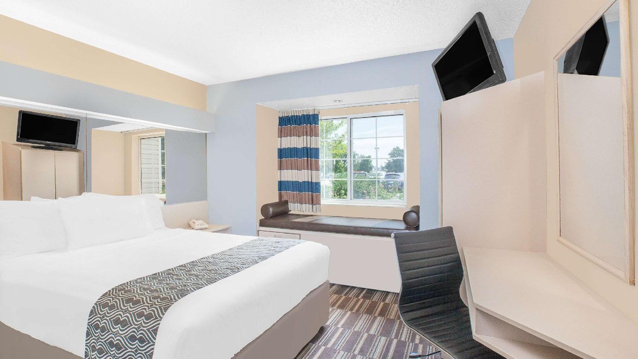 Microtel Inn & Suites By Wyndham Clear Lake