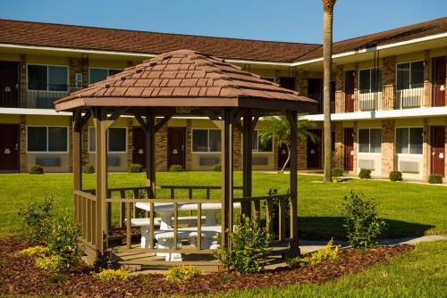 Outdoor Pictures 17