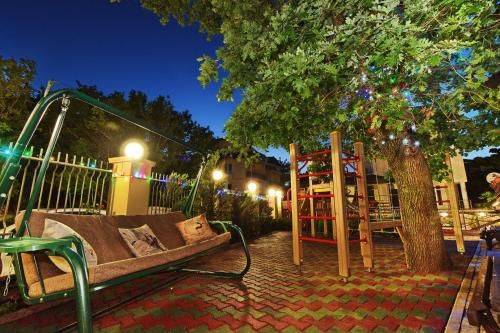 Outdoor Pictures 16