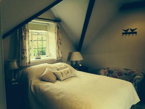 YEW TREE COTTAGE