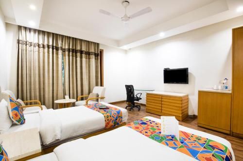 FabHotel GRD DLF Square