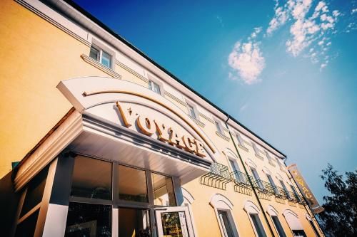 Voyage Hotel