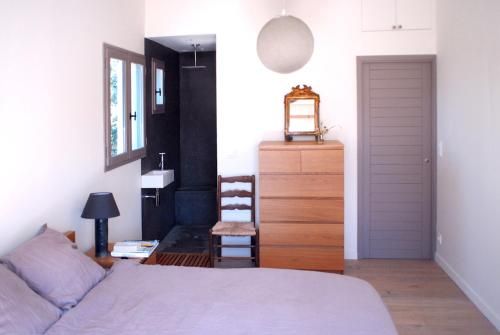 Villa de 6 chambres a L'Isle sur la Sorgue avec piscine privee jardin clos et WiFi