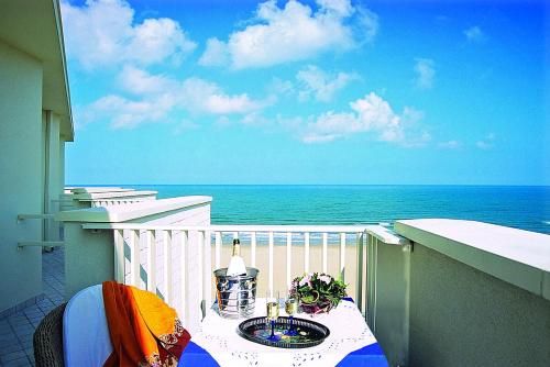 Hotel Admiral - on the beach