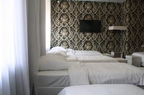 Airport City Lodge