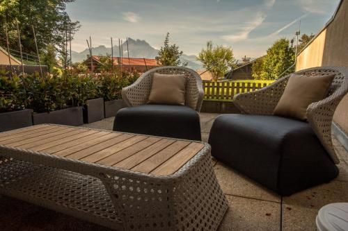 Outdoor Pictures 1