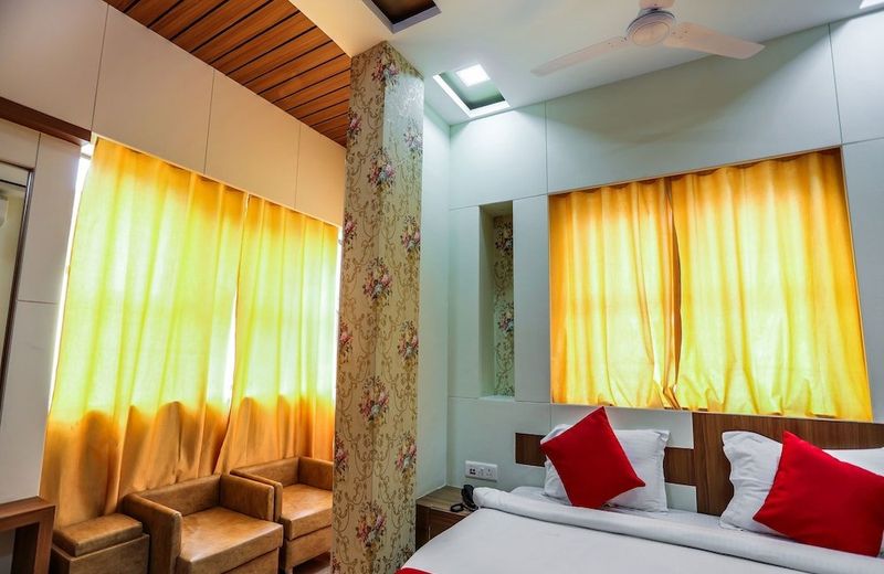 OYO 16163 Hotel Shri Hari