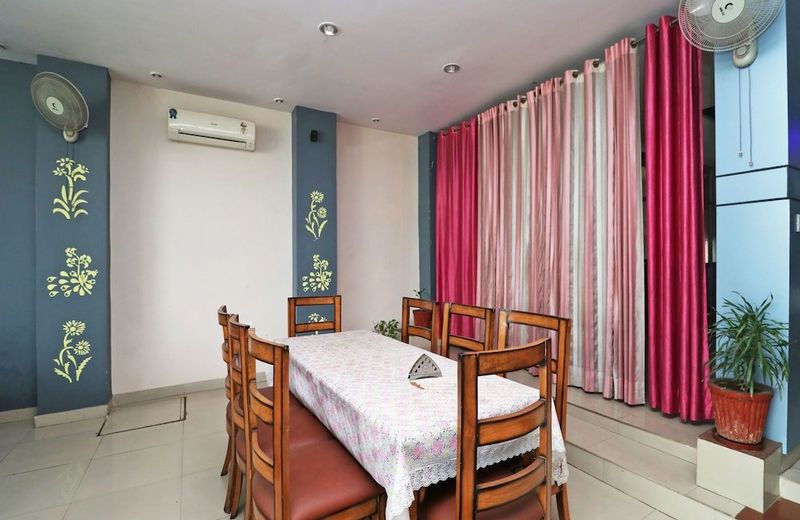 OYO 14708 Hotel Ashiyana