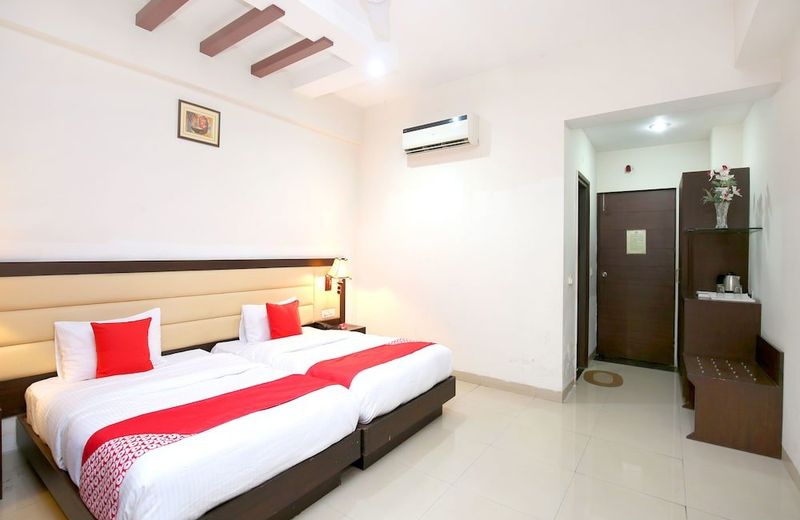 OYO 13876 AA Hotel and Resorts