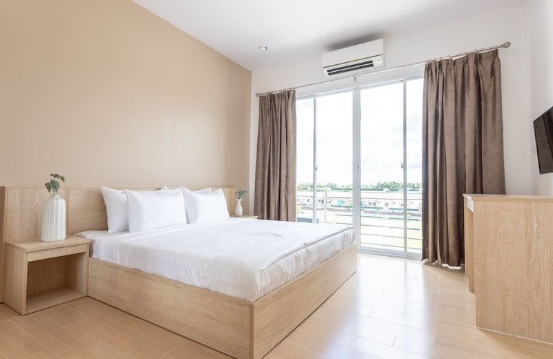 O2 Hotel Lopburi