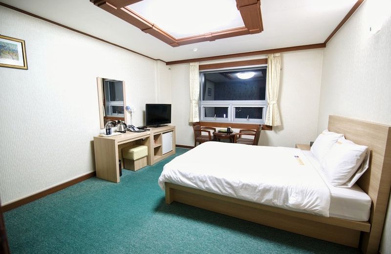 Tongyeong Tourist Hotel