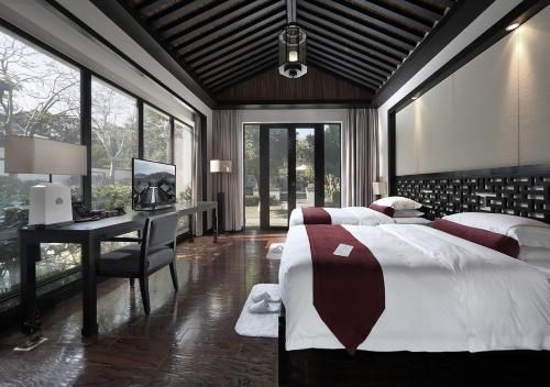 Elite Spring Villas