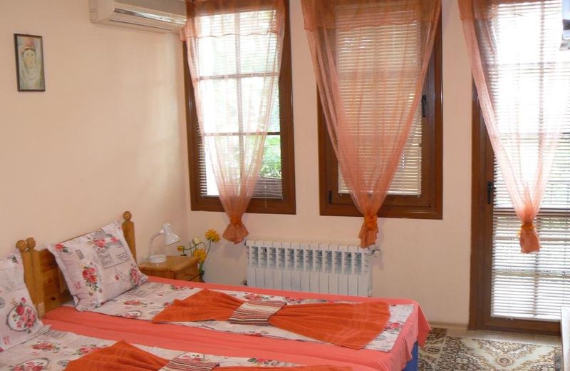 Family Hotel Varusha