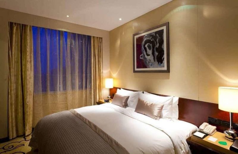 CELEBRITY QINGDAO HOTEL