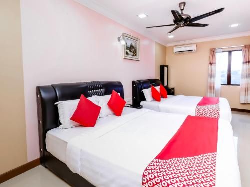 OYO 714 Arina Hotel