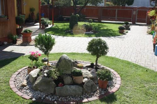 Outdoor Pictures 24