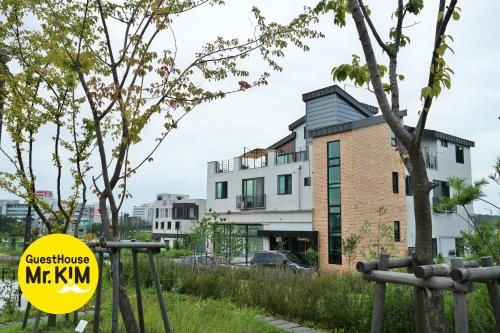 Mr. Kim Guesthouse
